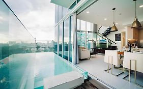 Royal Center Suites